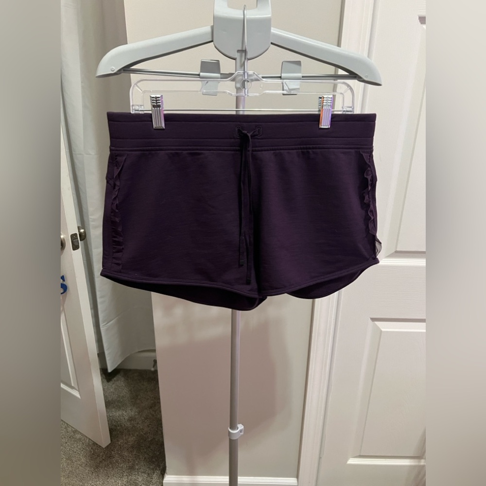 Victoria Secret Sport Medium Rise Drawstring Ruffle Shorts Size Medium N…